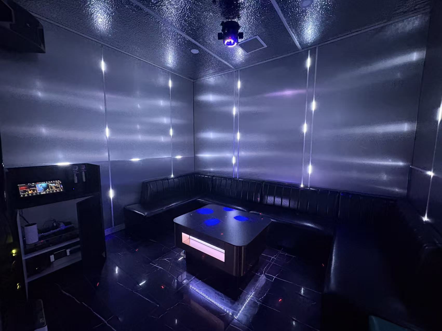 Medium Room